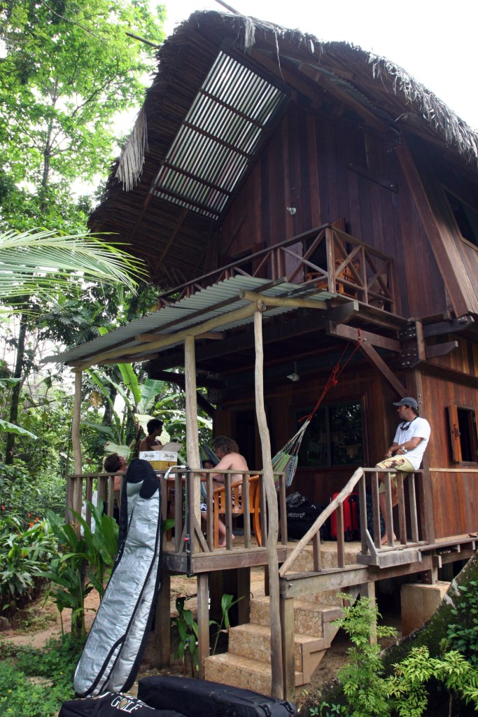 Red Frog Bungalows Panama Surf Resort